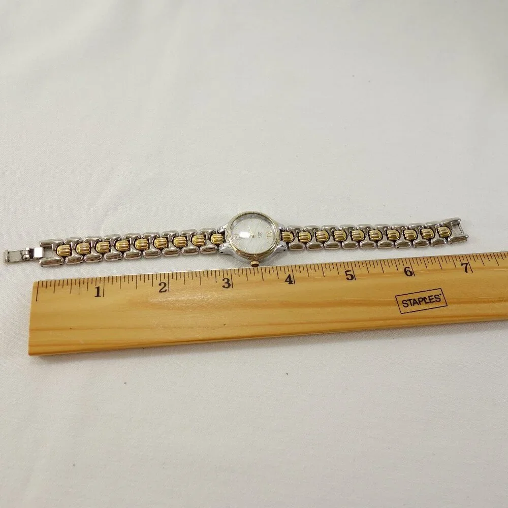 Classic Timex Indiglo Women's Two Tone Bracelet Quartz Watch‎ New Battery